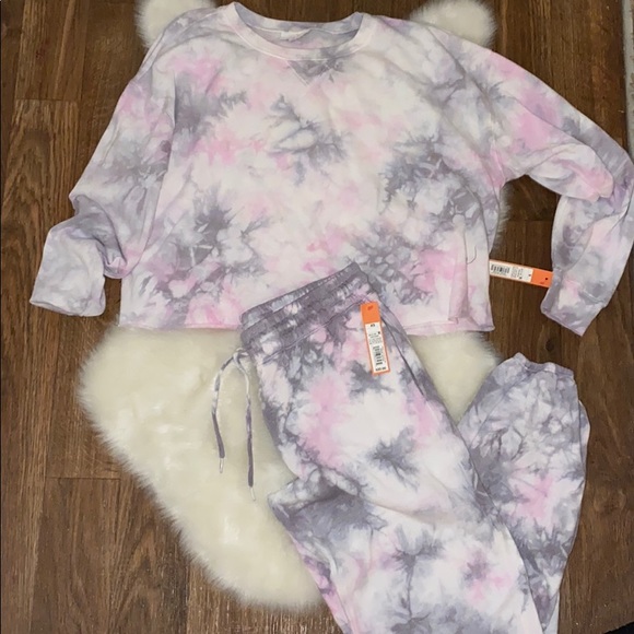 colsie Sweaters - Colsie tye dye set